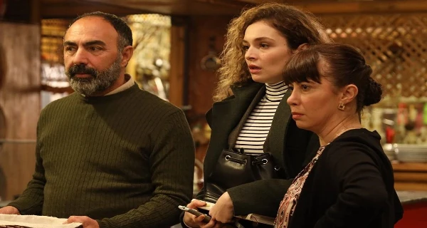 Камень, ножницы, бумага / Tas Kagit Makas